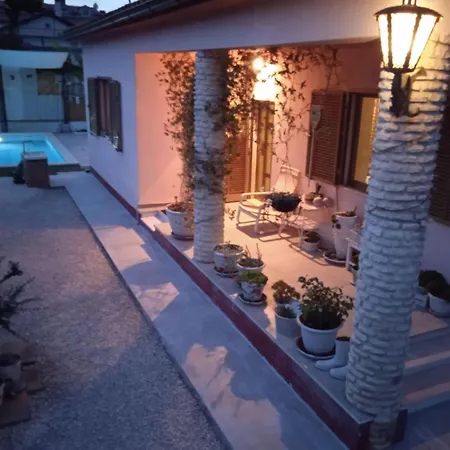 Haus In Mit Privatem Pool By Interhome Ferienhaus Pula