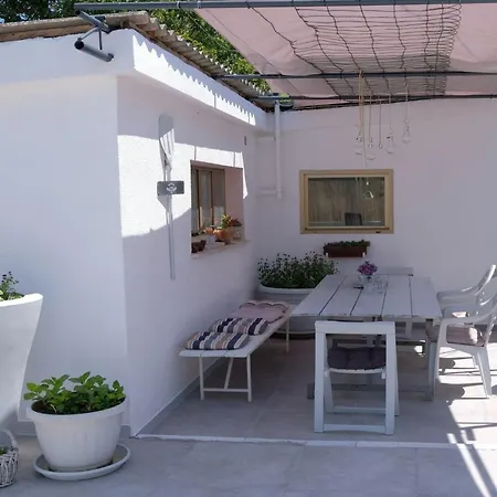 Haus In Mit Privatem Pool By Interhome Pula