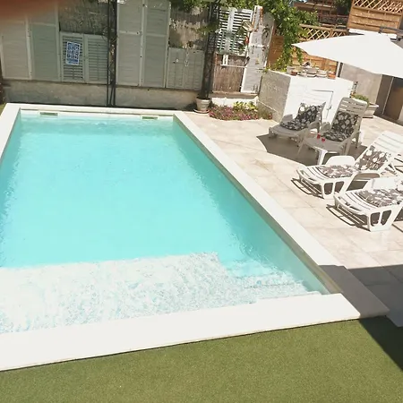 Haus In Mit Privatem Pool By Interhome * Pula