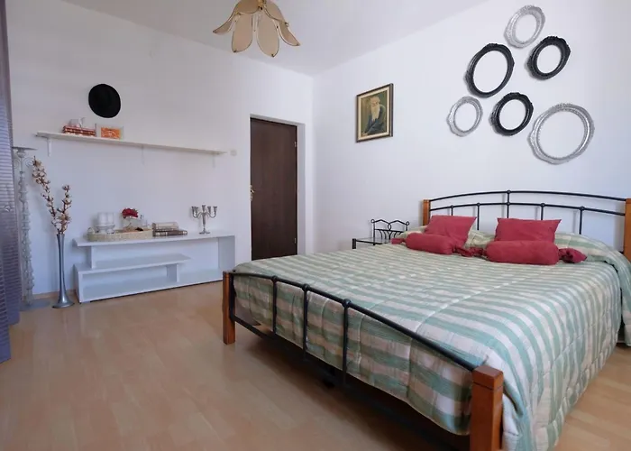 Haus In Mit Privatem Pool By Interhome Ferienhaus *