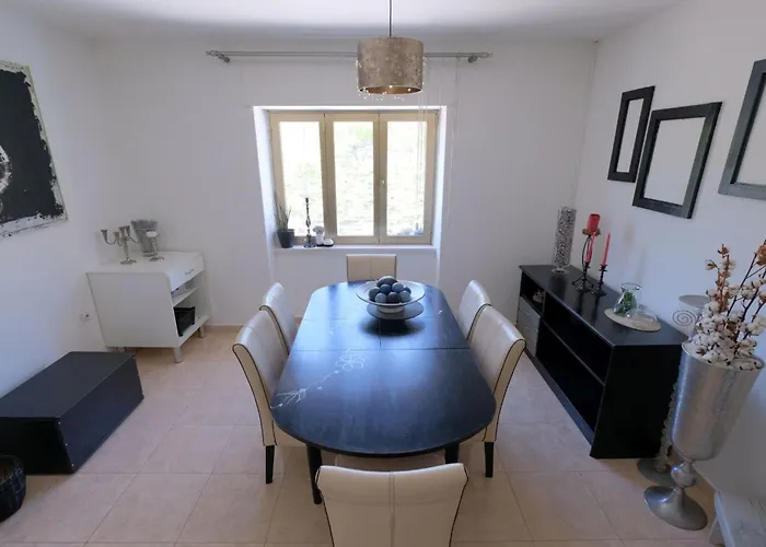 Haus In Mit Privatem Pool By Interhome Ferienhaus Pula