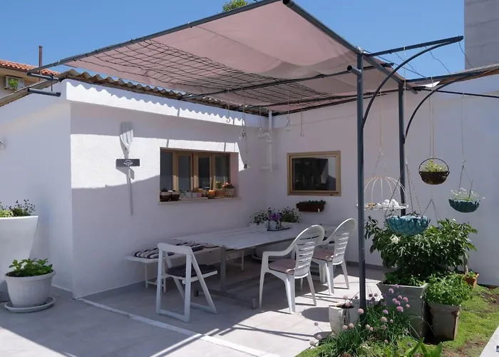 Haus In Mit Privatem Pool By Interhome * Pula