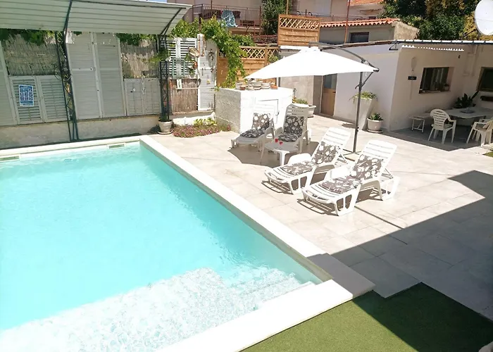 Haus In Mit Privatem Pool By Interhome *