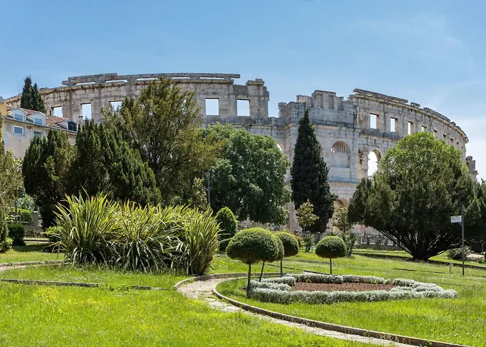 Ferienhaus Haus In Mit Privatem Pool By Interhome Pula